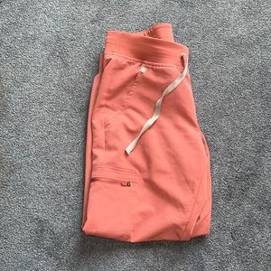 Selling my light pink Figs! Size xs-petite!
